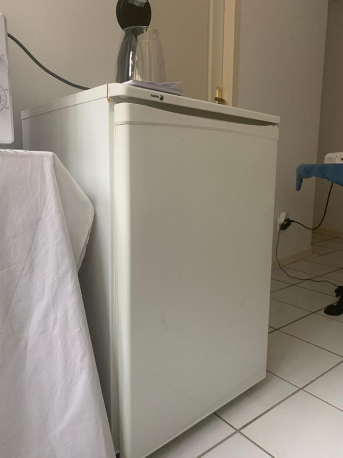 Chambre D'Hotes The Yellow Cube Aubiere Luaran gambar