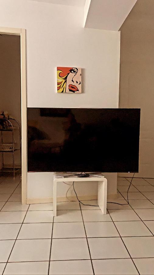 Chambre D'Hotes The Yellow Cube Aubiere Luaran gambar